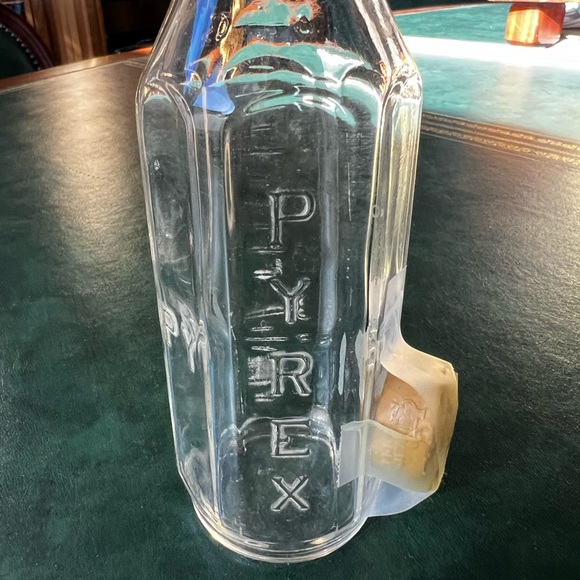Vintage Pyrex Glass Baby Bottle - Picture 10 of 10